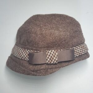 Brown Cloche Hat with Houndstooth‎ Ribbon Accent Winter Fall Warm Cottagecore